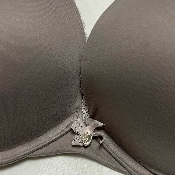 Victoria’s Secret Bra Lot of 2 Bundle Body By Victoria Push Up Plunge Size 34DD - Picture 6 of 15